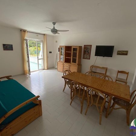 Magi - Appartamenti Maga Circe Ponza Exteriör bild