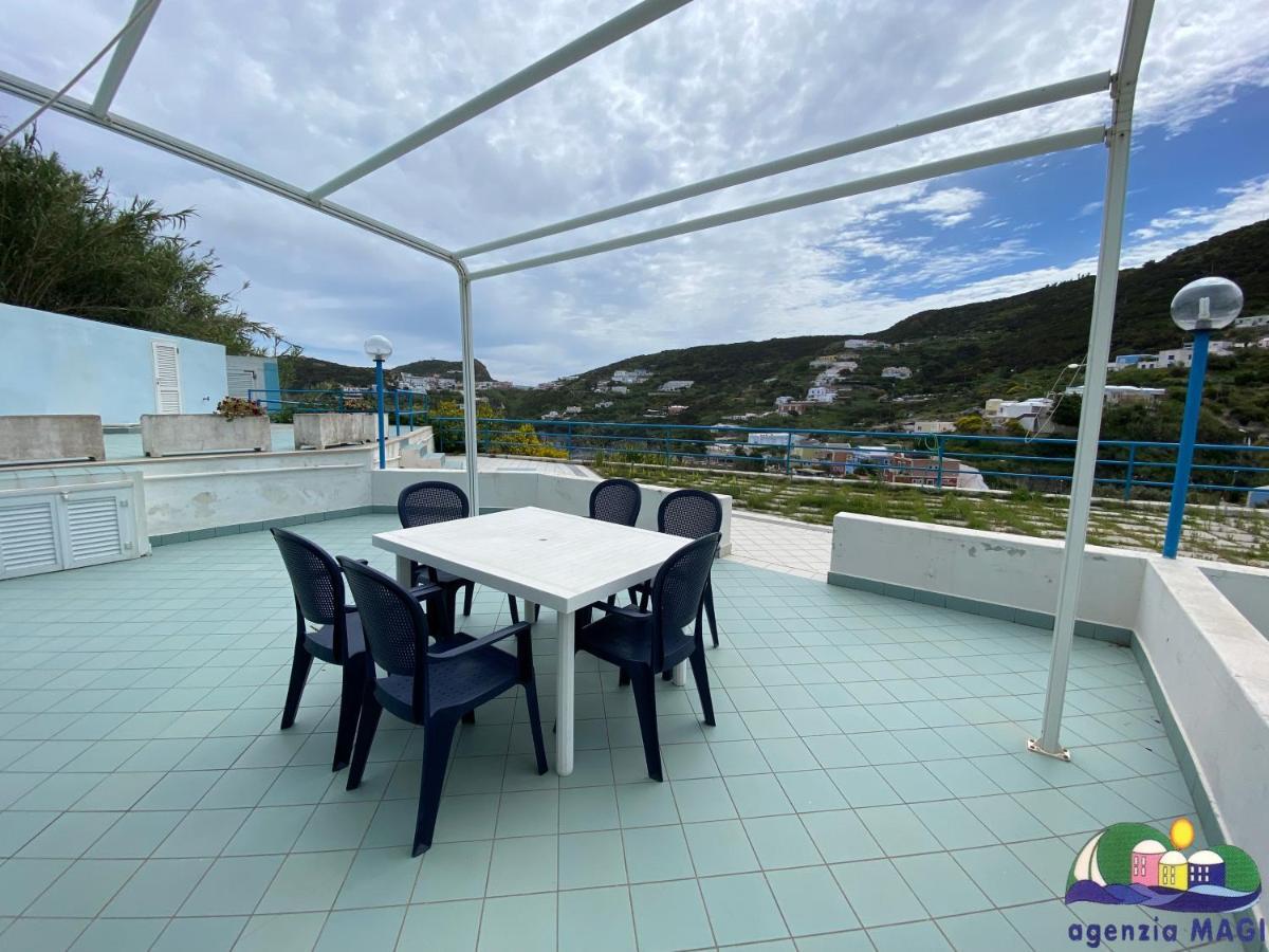 Magi - Appartamenti Maga Circe Ponza Exteriör bild