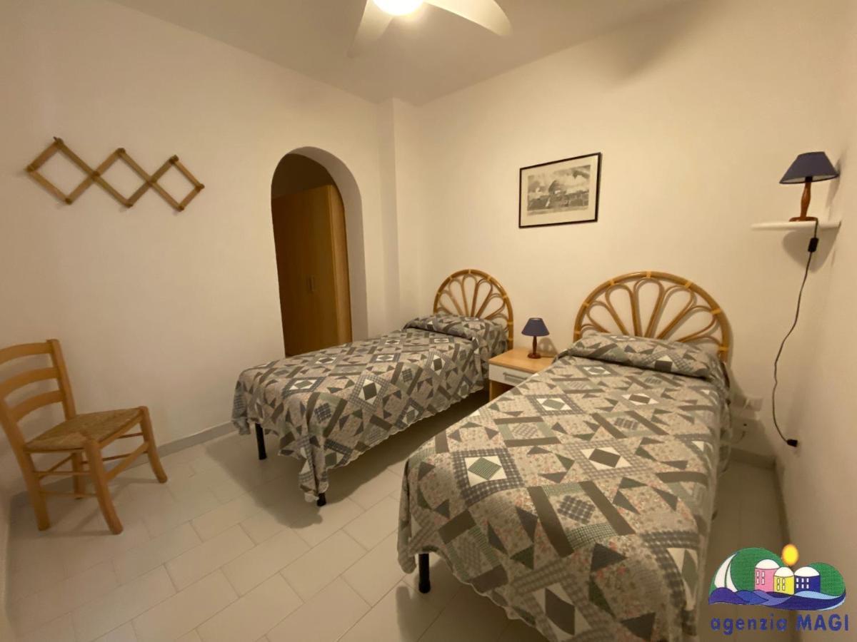 Magi - Appartamenti Maga Circe Ponza Exteriör bild