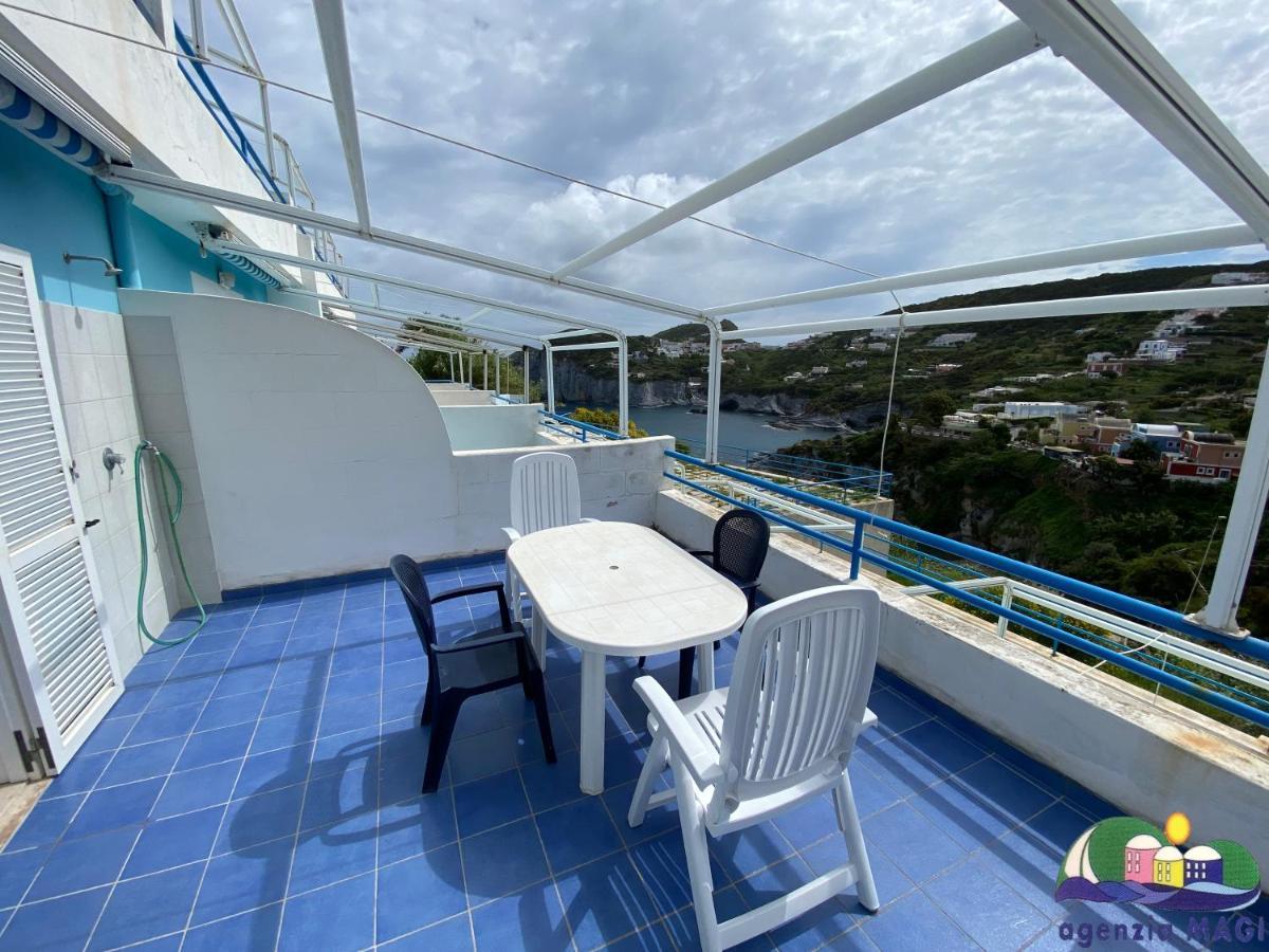 Magi - Appartamenti Maga Circe Ponza Exteriör bild