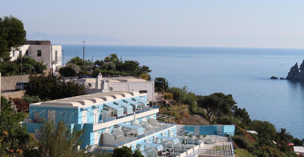 Magi - Appartamenti Maga Circe Ponza Exteriör bild