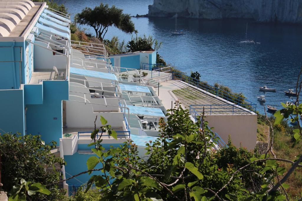 Magi - Appartamenti Maga Circe Ponza Exteriör bild