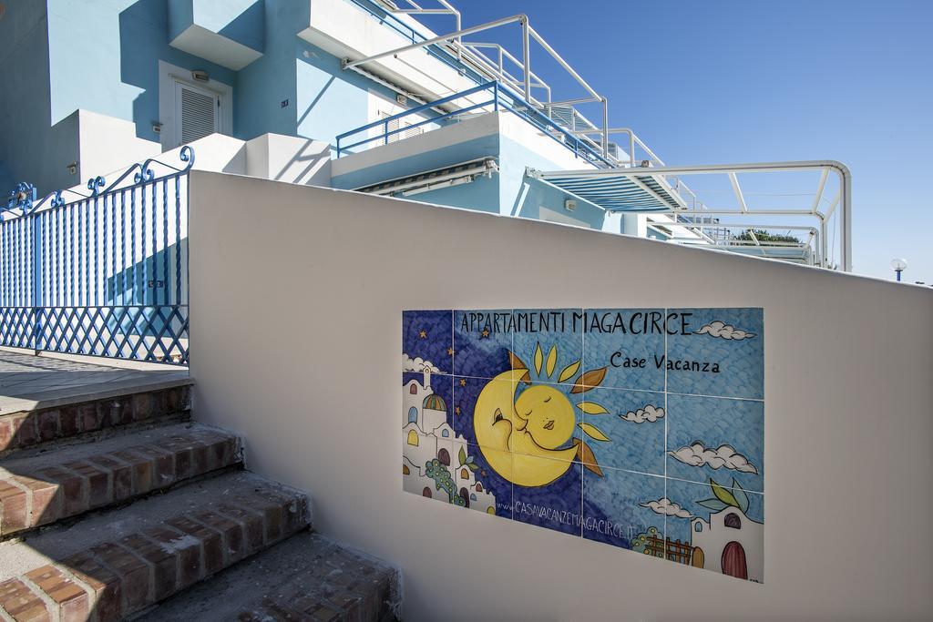Magi - Appartamenti Maga Circe Ponza Exteriör bild