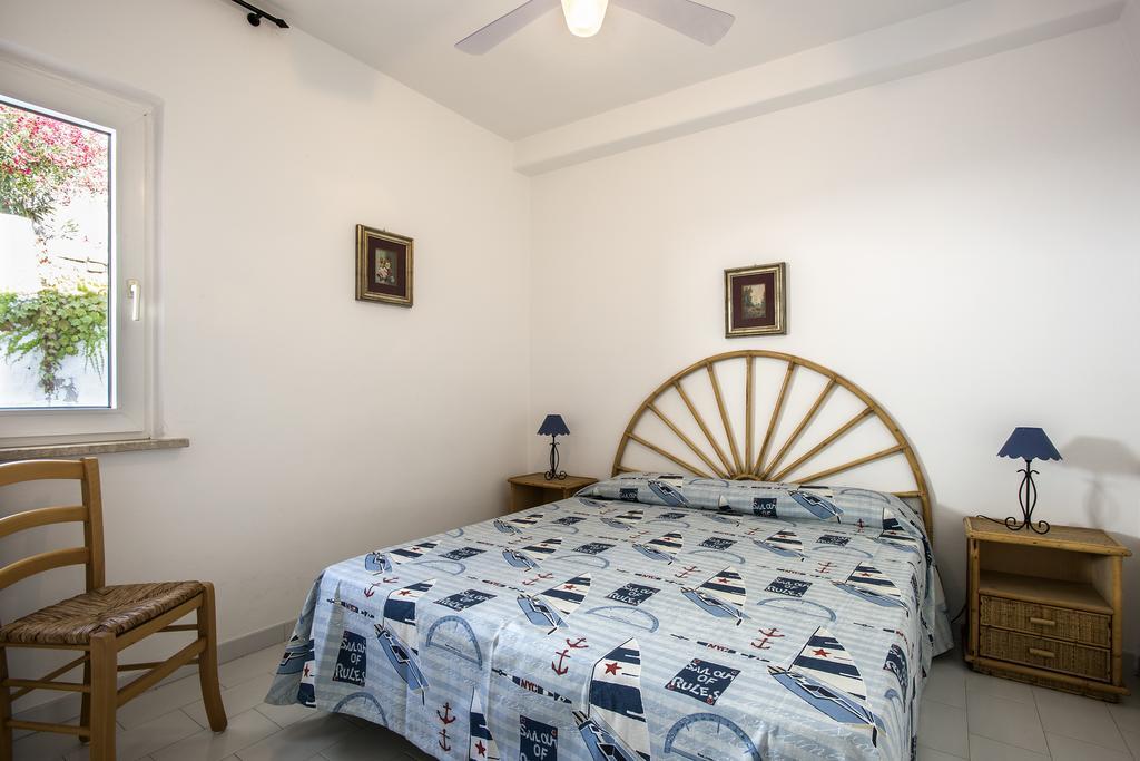 Magi - Appartamenti Maga Circe Ponza Exteriör bild